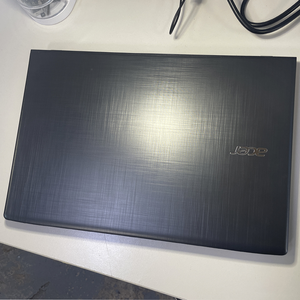 Acer E5-576G-55KK_0003_IMG_0144