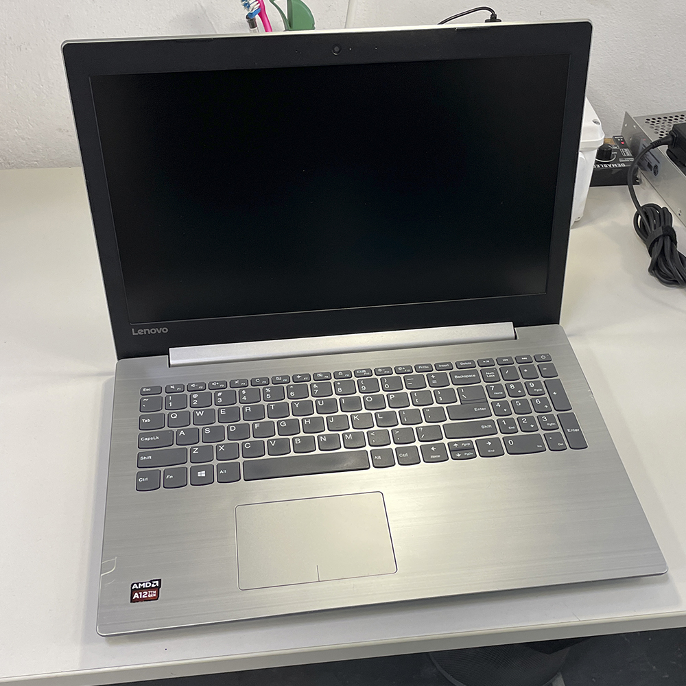 Lenovo IdeaPad 320-15ABR 80XS0024US outlet_0006_IMG_0321